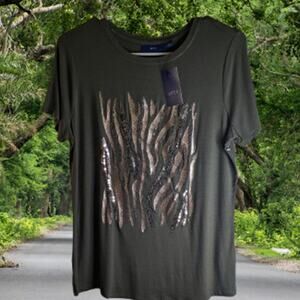 Apt. 9 small NWT short sleeve lightweight olive green with gold print t-shirt.